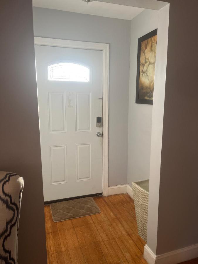Three Bed One Bath Apt 25 Mins To Nyc Belleville Exterior foto